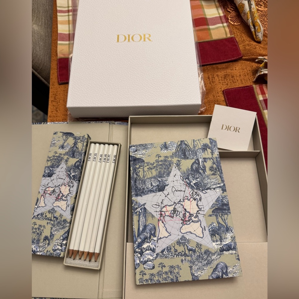 New! Dior Beauty Stationery Set, Stunning!